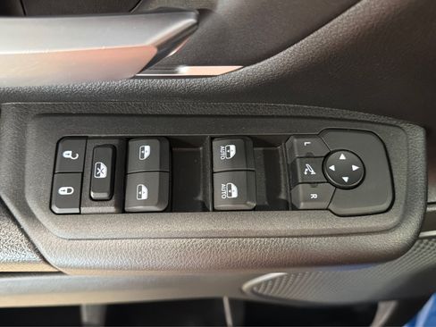 Used 2025 RAM 1500 Big Horn AWD/4WD image 17