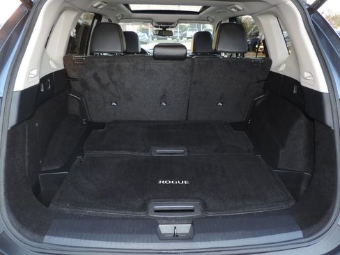 Used 2021 Nissan Rogue SL w/ Premium Package image 19