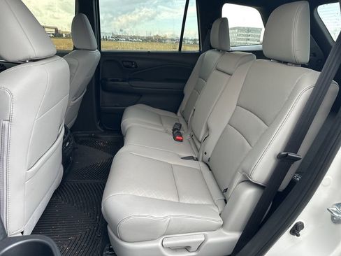 Used 2023 Honda Passport Elite image 15