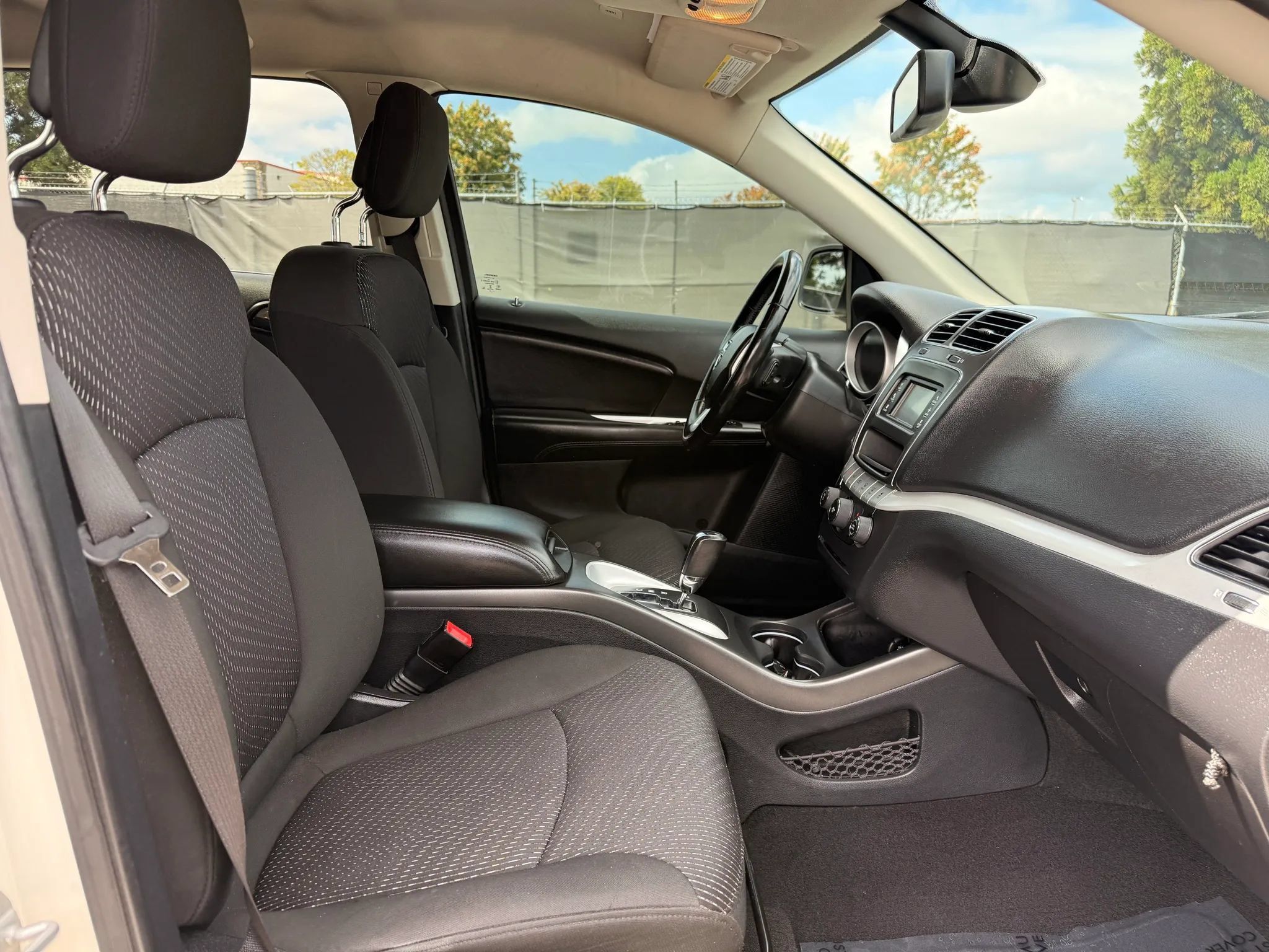 Used 2020 Dodge Journey SE w/ SE Popular Equipment Group FWD image 18