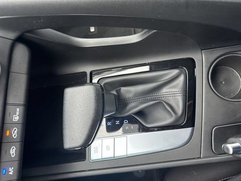 Certified 2026 Hyundai Elantra SE FWD image 25