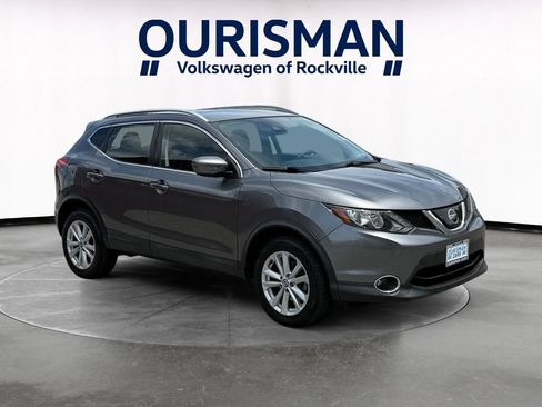 Used 2019 Nissan Rogue Sport SV w/ All-Weather Package AWD/4WD image 1