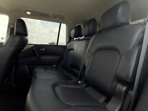 Used 2024 Nissan Armada SL image 28