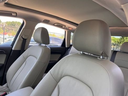 Used 2015 Audi Q5 2.0T Premium Plus w/ Technology Package AWD/4WD image 12