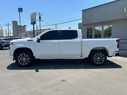 Used 2023 Chevrolet Silverado 1500 LT w/ Z71 Off-Road Package AWD/4WD image 6