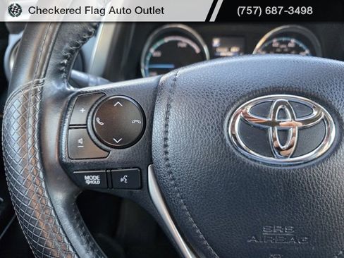 Used 2018 Toyota RAV4 SE image 28