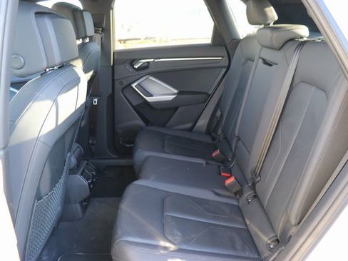 Used 2025 Audi Q3 2.0T Premium image 13