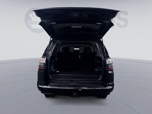 Used 2022 Toyota 4Runner Limited AWD/4WD image 26
