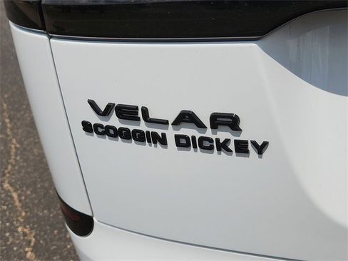 Used 2025 Land Rover Range Rover Velar Dynamic SE image 8