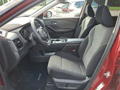 Certified 2021 Nissan Rogue SV image 46