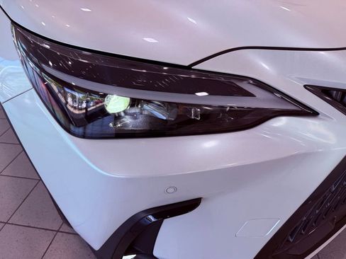 Used 2024 Lexus NX 250 FWD image 15