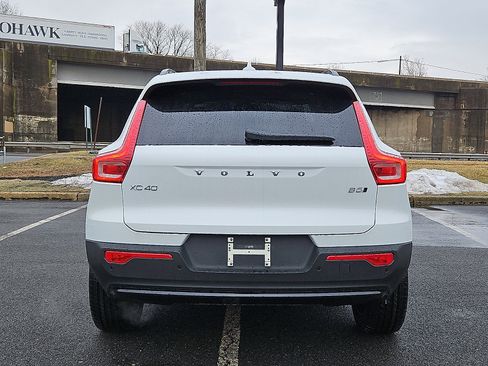 New 2026 Volvo XC40 B5 Plus w/ Protection Package Premier image 5