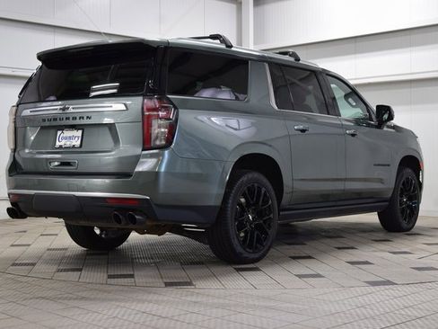 Used 2024 Chevrolet Suburban High Country image 8