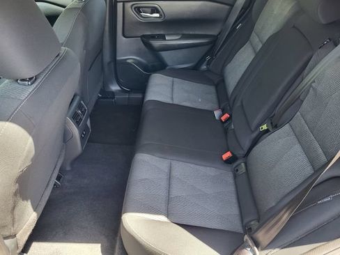 Certified 2025 Nissan Rogue SV FWD image 22