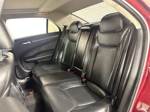 Used 2018 Chrysler 300 Limited w/ Safetytec Plus Group image 21