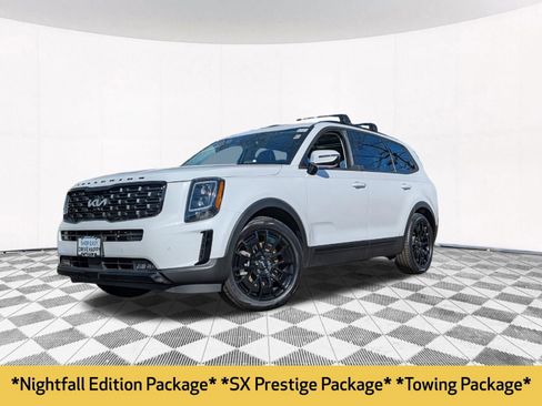 Used 2022 Kia Telluride SX w/ SX Prestige Package image 2