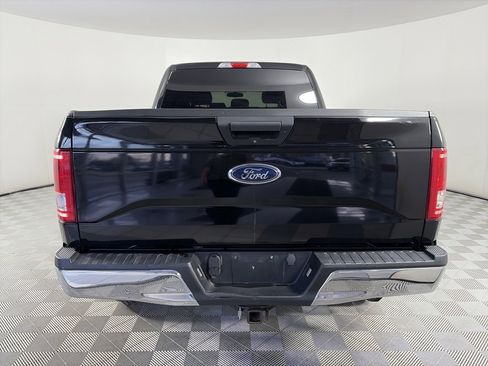 Used 2017 Ford F150 XLT w/ Trailer Tow Package image 6