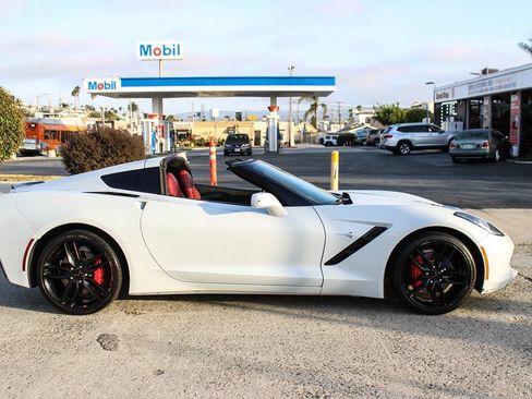 Used 2019 Chevrolet Corvette Stingray Coupe w/ 1LT RWD image 7