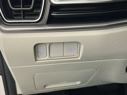 Used 2025 Kia Sorento S w/ Panoramic Sunroof Package FWD image 20