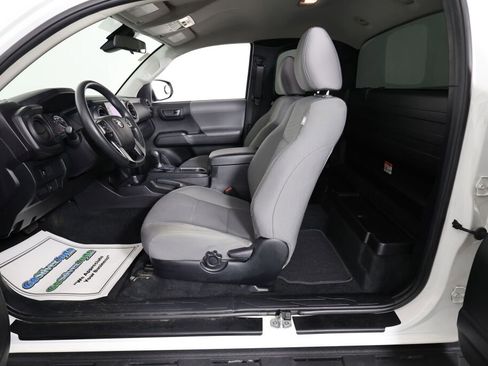 Used 2022 Toyota Tacoma SR RWD image 13