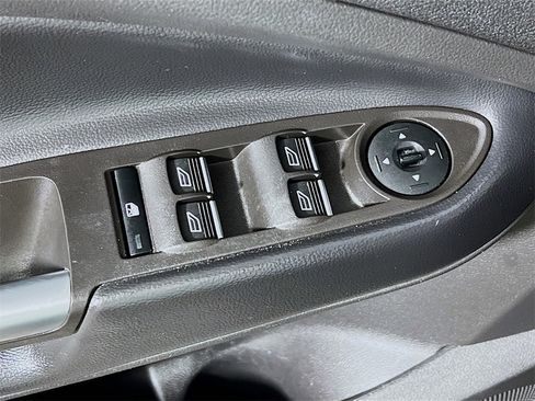 Used 2019 Ford Escape Titanium image 17