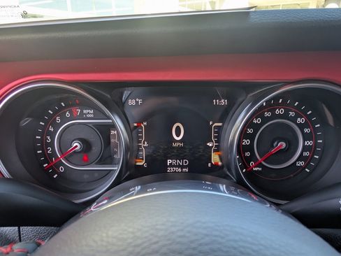 Used 2021 Jeep Wrangler Unlimited Rubicon w/ Xtreme Recon 35" Tire Package image 23