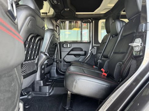 Used 2021 Jeep Wrangler Unlimited Rubicon AWD/4WD image 11
