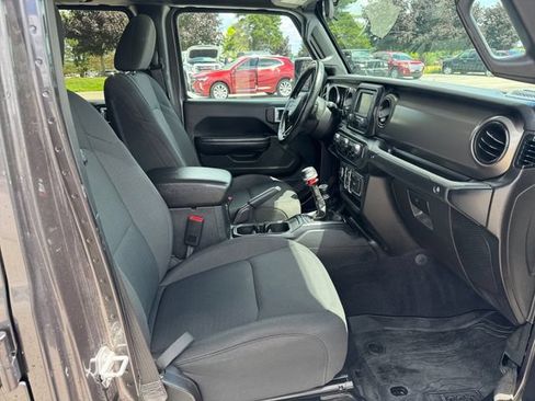 Used 2020 Jeep Gladiator Sport w/ Quick Order Package 23S AWD/4WD image 17