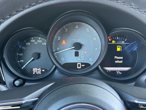 Certified 2023 Porsche Macan S AWD/4WD image 28