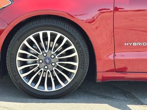 Used 2017 Ford Fusion Titanium FWD image 33