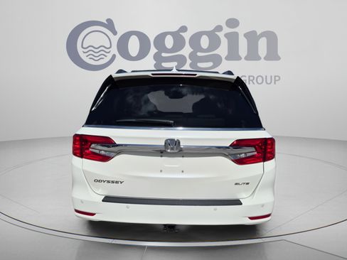 Used 2018 Honda Odyssey Elite image 4