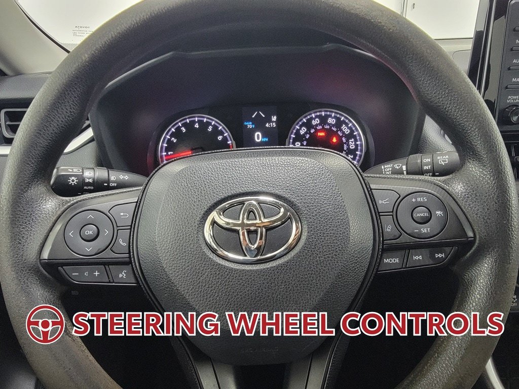 Used 2021 Toyota RAV4 XLE FWD image 18