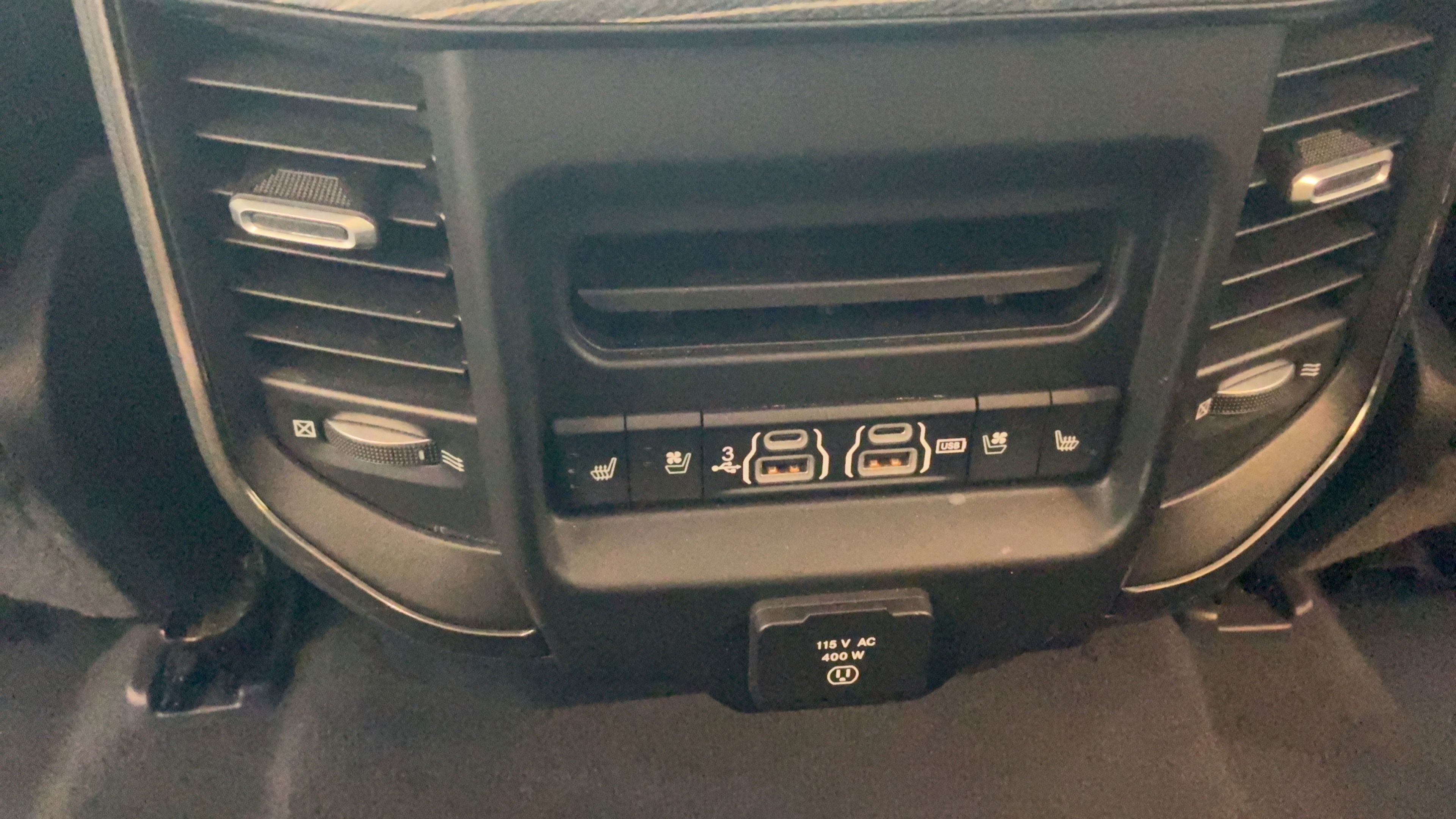 Used 2019 RAM 1500 Limited AWD/4WD image 29