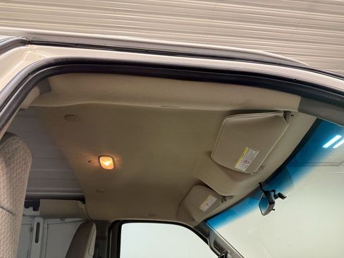 Used 2017 GMC Savana 2500 image 11