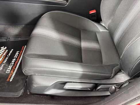 Used 2025 Honda Civic Sport image 13