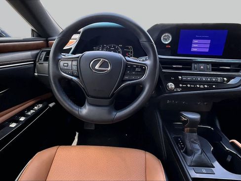 Used 2025 Lexus ES 350 w/ Premium Package FWD image 6