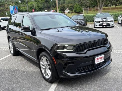Used 2024 Dodge Durango GT AWD/4WD image 2