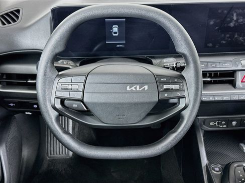 Used 2025 Kia K4 FWD image 18