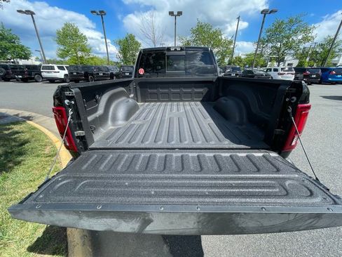 New 2026 RAM 2500 Laramie AWD/4WD image 9