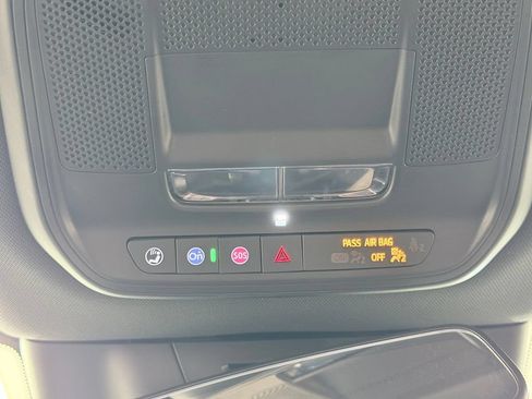 Used 2024 Chevrolet Equinox EV RS FWD image 54