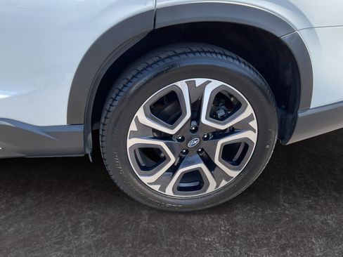 Used 2023 Subaru Ascent Limited AWD/4WD image 9