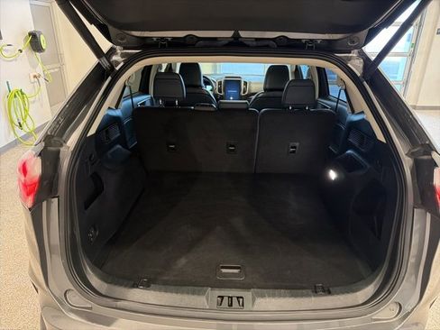 Used 2022 Ford Edge SEL w/ Sport Appearance Package image 17