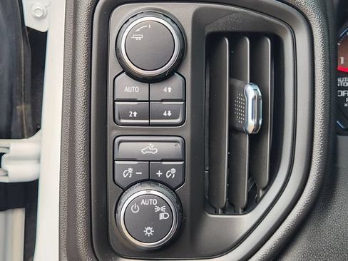 Used 2023 Chevrolet Silverado 1500 Custom Trail Boss AWD/4WD image 21