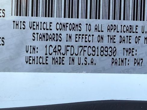 Used 2015 Jeep Grand Cherokee SRT w/ Trailer Tow Group IV AWD/4WD image 34