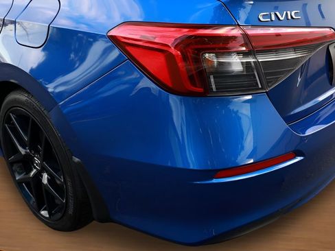 Used 2024 Honda Civic Sport image 9