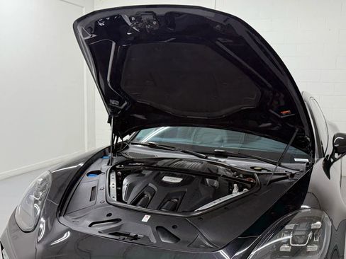 Used 2018 Porsche Panamera 4S image 50