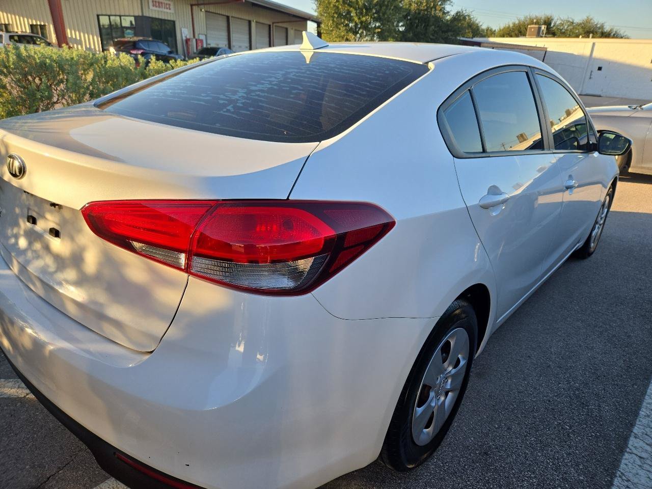 Used 2017 Kia Forte LX w/ LX Popular Package FWD image 2