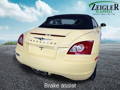 Used 2005 Chrysler Crossfire Limited RWD image 5