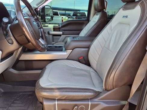 Used 2019 Ford F450 Limited image 13