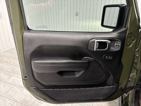 Used 2021 Jeep Wrangler Unlimited Rubicon AWD/4WD image 23